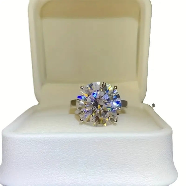 VOPU 10 CARATS MOISSANITE RING IS STYLISH AND ELEGANT FOR MAN AND WOMEN